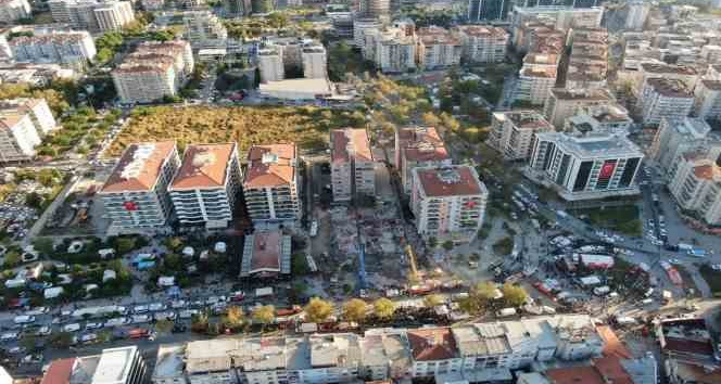 36 kişiye mezar olan apartman davasında belediye görevlileri hakim karşısında