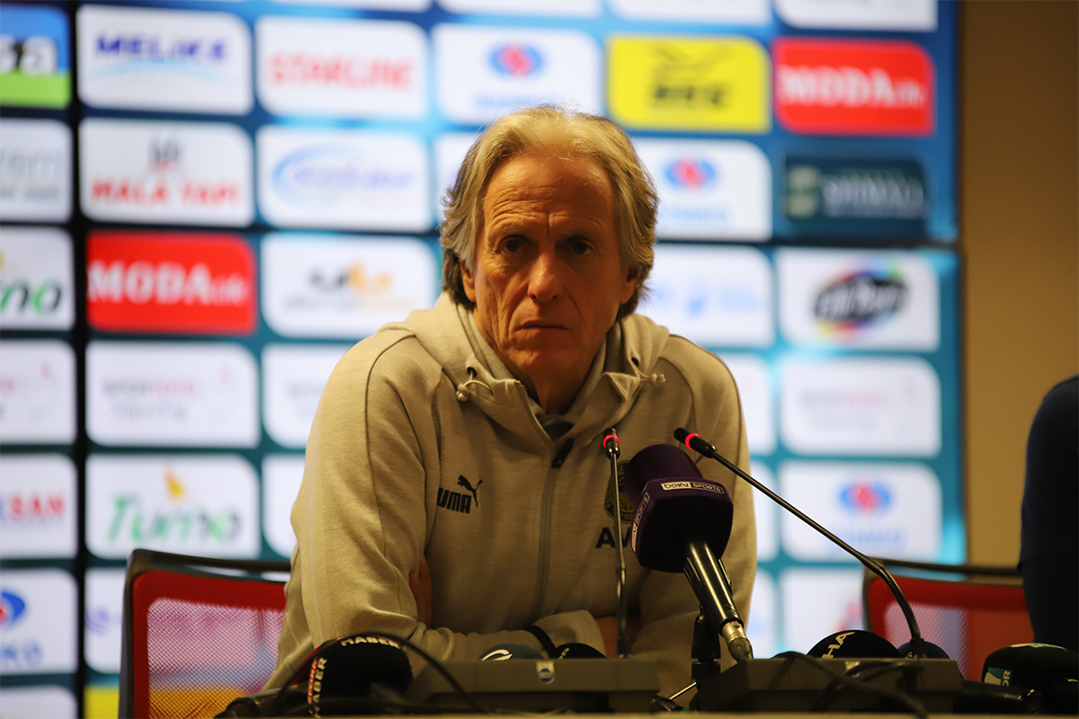 Fenerbahçe Teknik Direktörü Jorge Jesus: '2 tane penaltımız verilmedi'