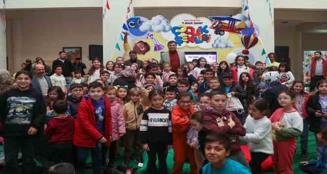 Uşak’ta 4. Bilim Sanat Çocuk Şenliği renkli görüntülere sahne oldu