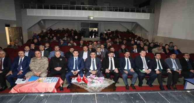 Kars Valisi Türker Öksüz, eğitim öğretim güvenlik toplantısında konuştu