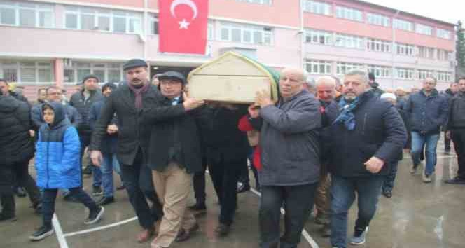Evinde ölü bulunan okul müdürünün cenazesi memleketine uğurlandı
