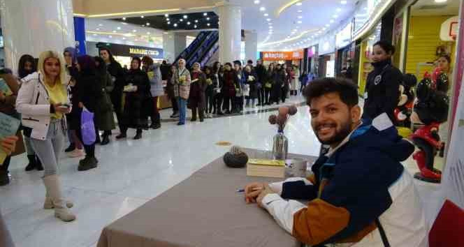 Mardin’de kar yağışını rağmen imza gününe yoğun ilgi