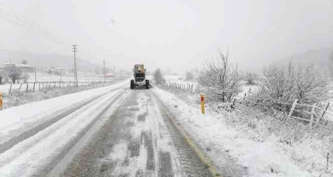 Kahramanmaraş’ta karla mücadele