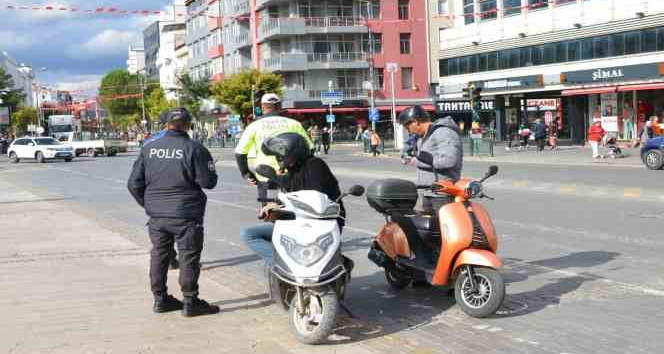 Uşak’ta bin 81 sürücüye para cezası kesildi