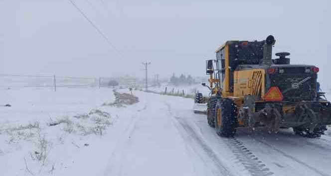 Mardin’de 218 mahallenin yolu ulaşıma kapandı