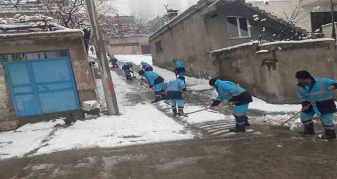 Dulkadiroğlu Belediyesinden karla mücadele