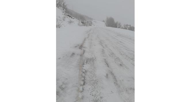 Tunceli’de o yol, yeniden trafiğe kapatıldı