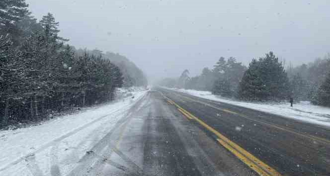 Çanakkale’de kar yağışı nedeniyle taşımalı eğitime 1 gün ara verildi