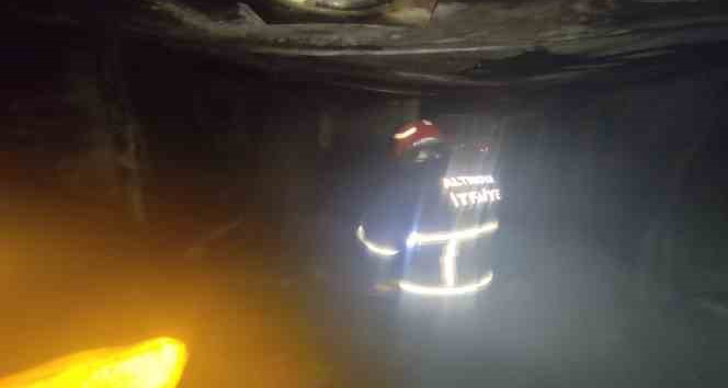 Yalova’da tersanede bakım onarım gören gemide yangın