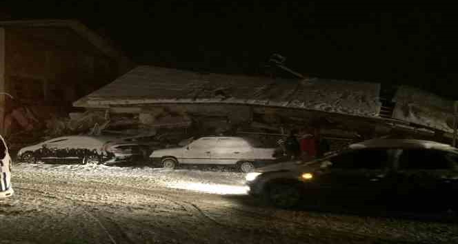 Adana Tufanbeyli’de 2 katlı bina yıkıldı, kurtarma çalışması sürüyor