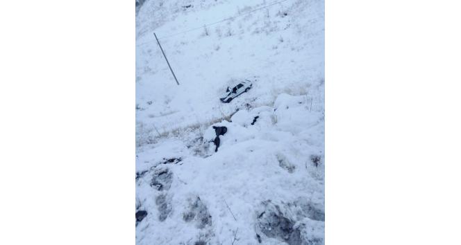 Ağrı’da kar yağışı kazaya neden oldu: 2 yaralı