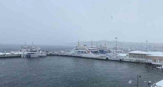 Çanakkale-Eceabat feribot seferleri durduruldu