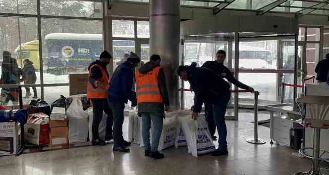 Tatvan’dan deprem bölgesine yardım eli