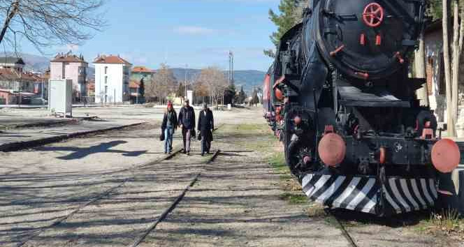 Çivril’in 35 yıllık tren özlemi Cumhurbaşkanlığına iletildi