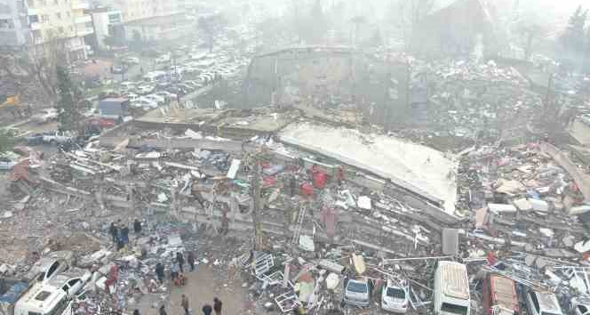 Kızı, üç gün önce aldığı evin enkazında kaldı: “Kızıma ev değil mezar almışım”