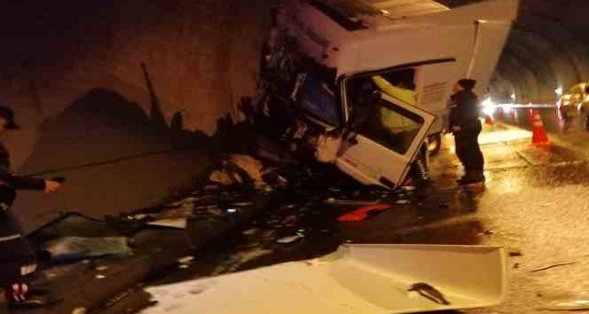 Ordu’da tünel içerisinde tır kazası: 1 yaralı