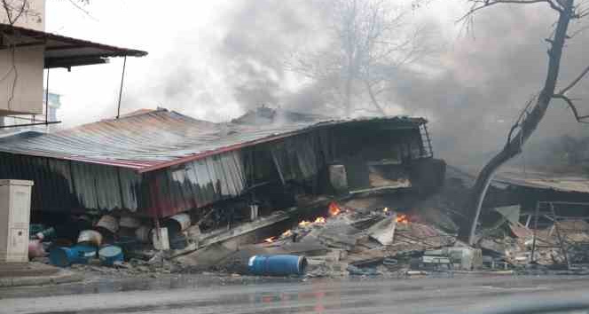 Kahramanmaraş toptancılar çarşısı yerle bir oldu