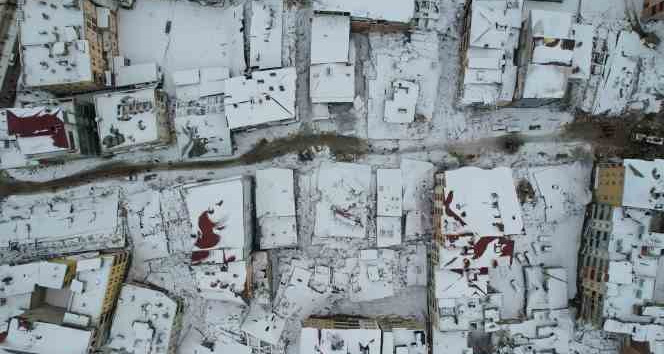 Elbistan’da yıkım dron ile görüntülendi