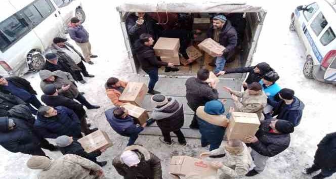 Posof’tan depremzedelere yardım eli