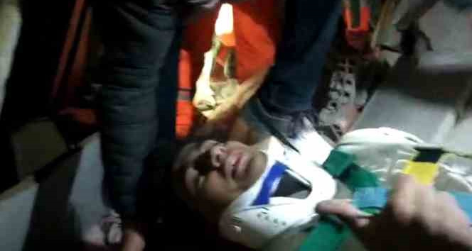 Kahramanmaraş’ta enkazın altındaki genç 39 saat sonra kurtarıldı