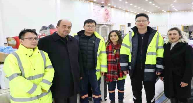 Çinli işçilerden deprem bölgesine yardım