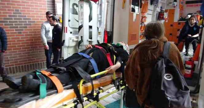 Depremi yara almadan atlattılar, kazada yaralandılar