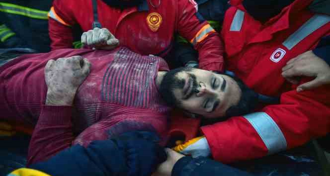 Elbistan’da enkaz altında kalan kişi 59 saat sonra kurtarıldı