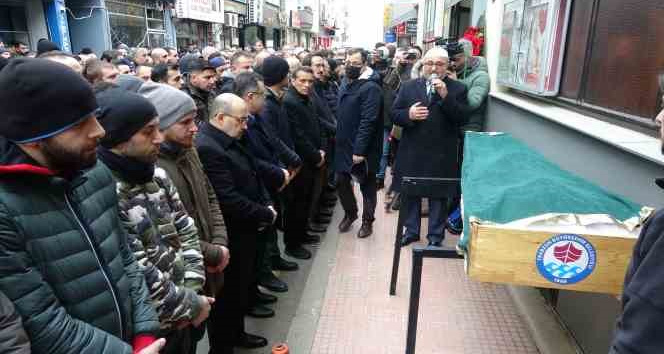Depremde hayatını kaybeden Mücahit Akbayrak memleketi Trabzon’da son yolculuğuna uğurlandı