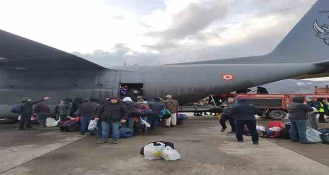 Depremzedeler Zonguldak’a getirildi