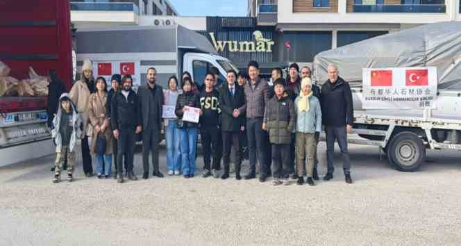 Burdur’da yaşayan Çinlilerden afet bölgesine yardım