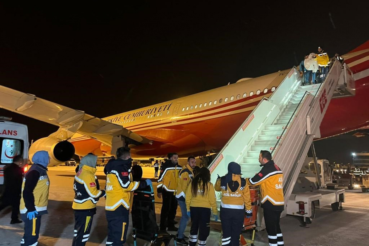Adana'dan 60 yaralı Cumhurbaşkanlığı uçağı ile Ankara'ya getirildi