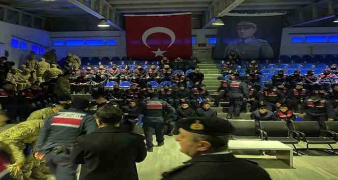 Jandarma deprem bölgesine gönderildi