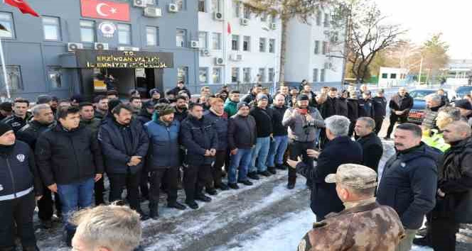 Polisler deprem afet bölgesine uğurlandı