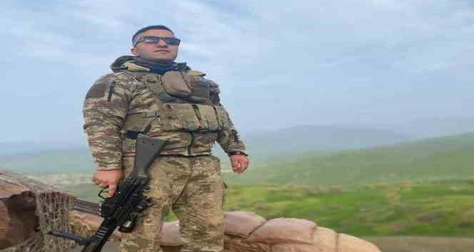 Depremde göçük altında kalan uzman er memleketi Kars’ta toprağa verildi