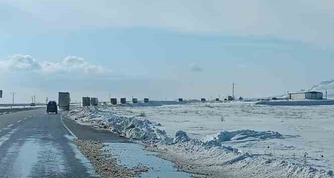 Kardeş Azerbaycan yardım konvoyu deprem bölgesine gidiyor