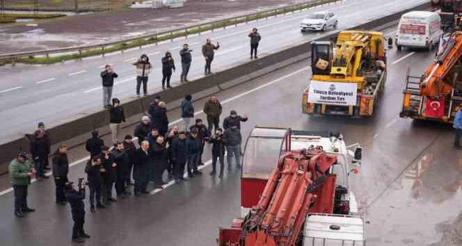 Yalova’dan deprem bölgesine 204 yardım yüklü araç gönderildi