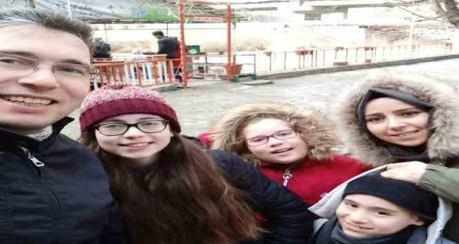 Depremde hayatını kaybeden 5 kişilik aile Isparta’da toprağa verildi