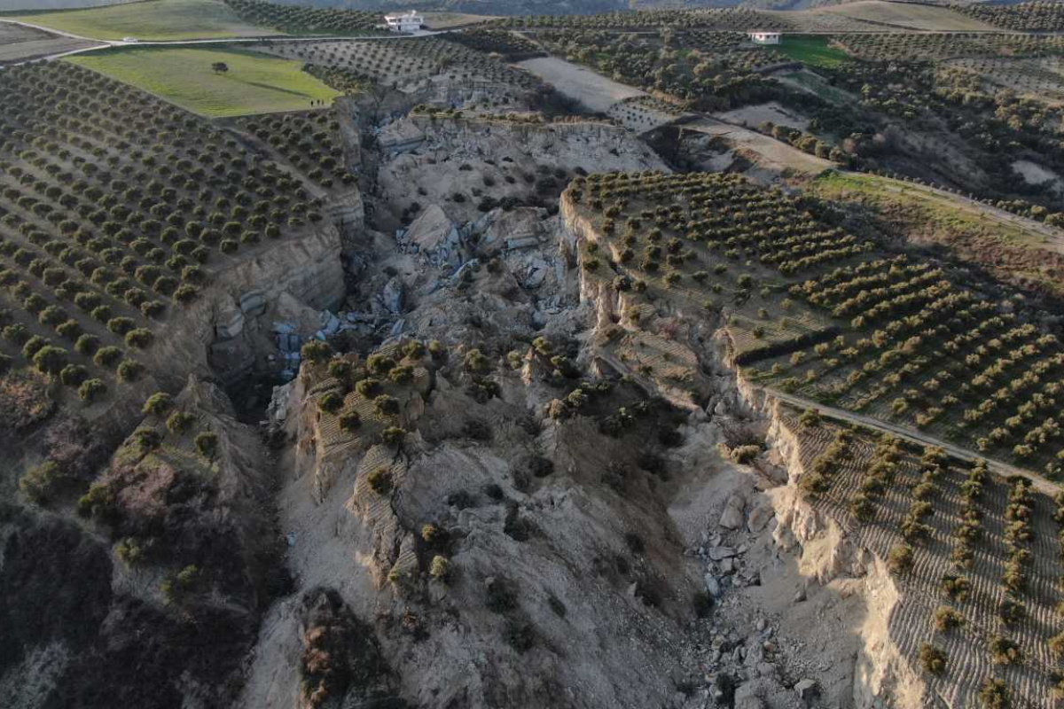 Hatay’da deprem sonrası dehşete düşüren görüntü