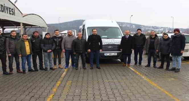 Çaycuma’da idareci ve öğretmenler deprem bölgesine gitti