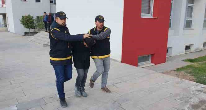 Depremde Hayatını Kaybeden Şahsı Soyan Zanlı Adana'da Yakalandı - Adana