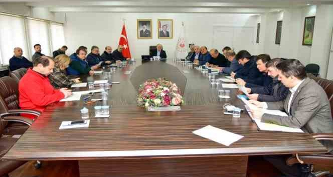 Vali Tutulmaz başkanlığında deprem bölgesindeki ihtiyaçları görüştüler
