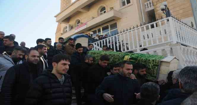 Hatay’da enkazdan çıkarılan Değer çifti Cizre’de toprağa verildi