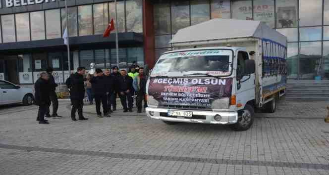 Lapseki Belediyesi deprem bölgesi için seferber oldu