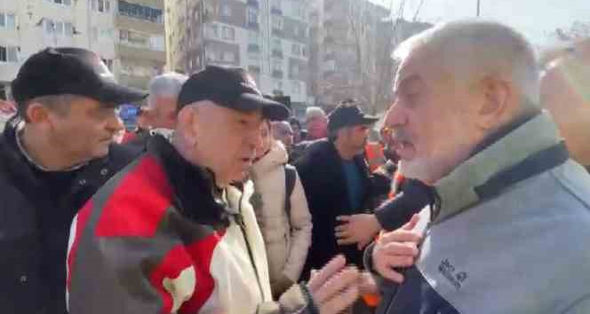 Isparta Belediye Başkanı Başdeğirmen’den deprem bölgesinde karşılaştığı Ümit Özdağ’a sert tepki