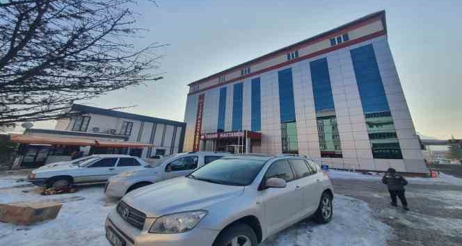 Depremin merkezinde sahte doktor yakalanıp, tutuklandı