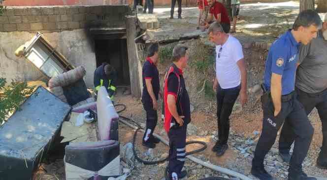 Depoda &ccedil;ıkan yangın korkuttu
