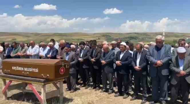 Ağrı’da kaza kurşunu ile hayatını kaybeden Sayan’ın yeğeni toprağa verildi