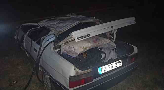 K&ouml;peğe &ccedil;arpmamak isterken 5 metrelik istinat duvarından u&ccedil;tu
