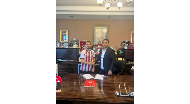 Emrah Başsan Sivasspor’a imzayı attı