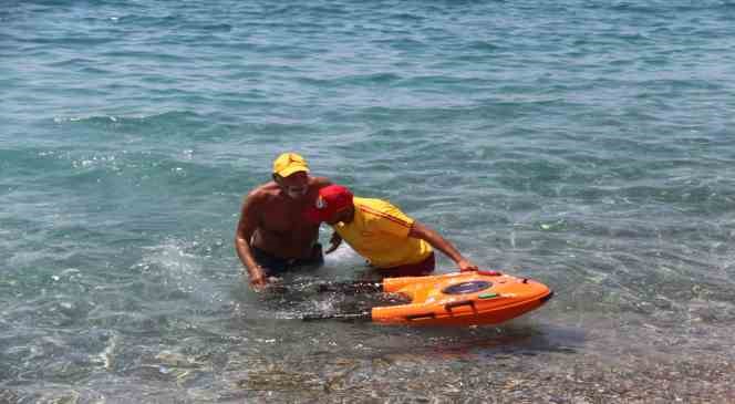 Antalya plajlarında 3 cankurtaran robot g&ouml;rev başında
